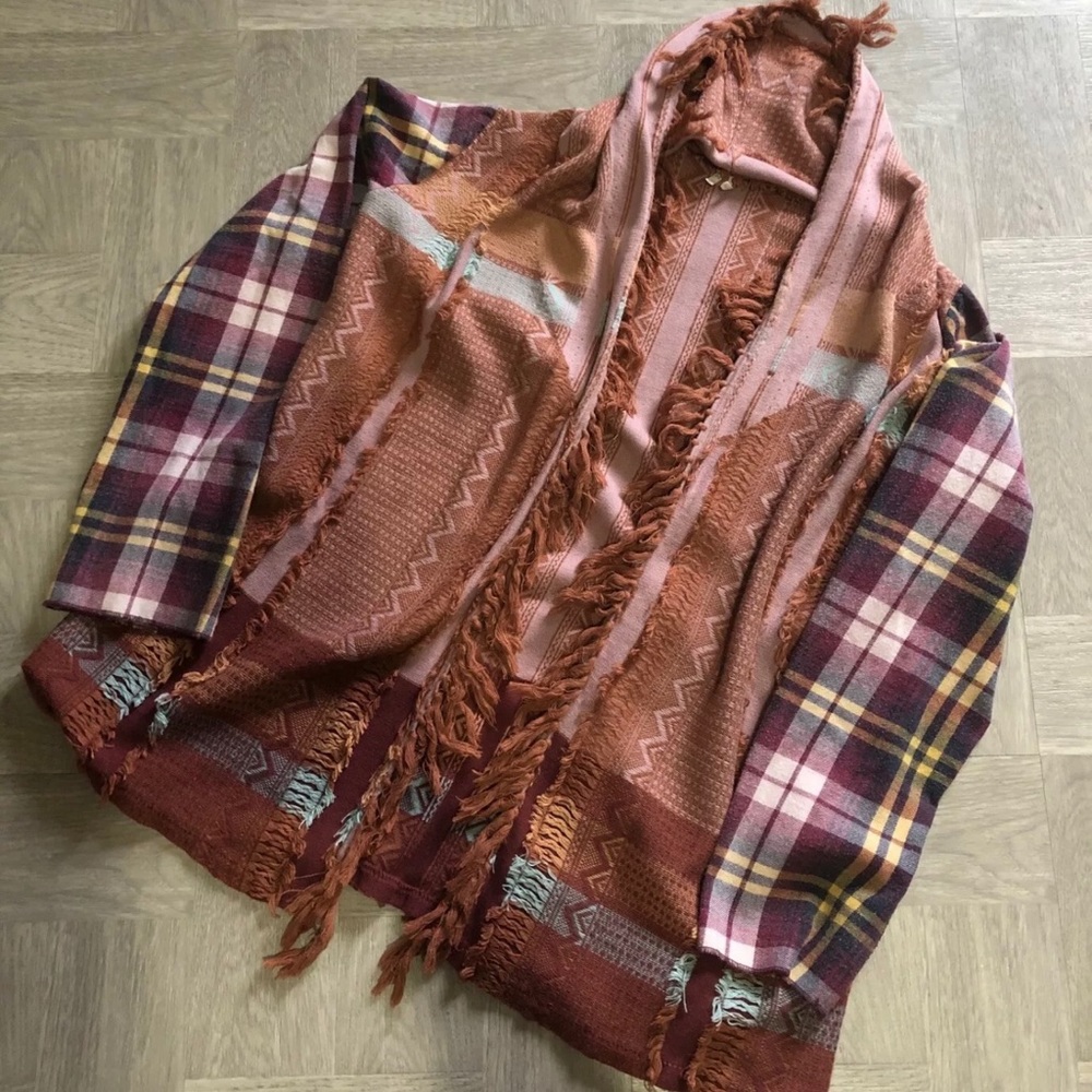 BKE open front plaid boho fringe cardigan Sz M